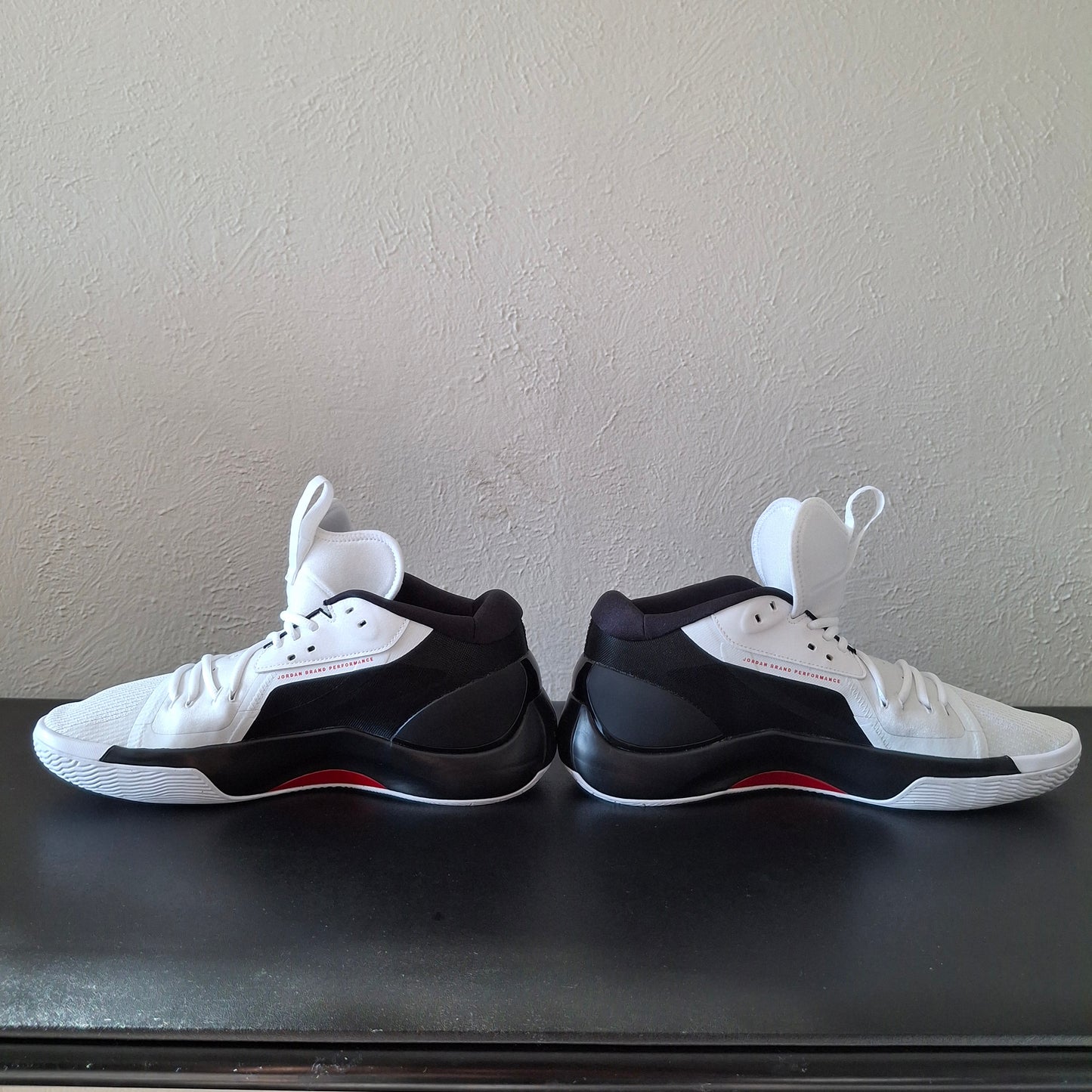 JORDAN ZOOM SEPARATE- Size 12