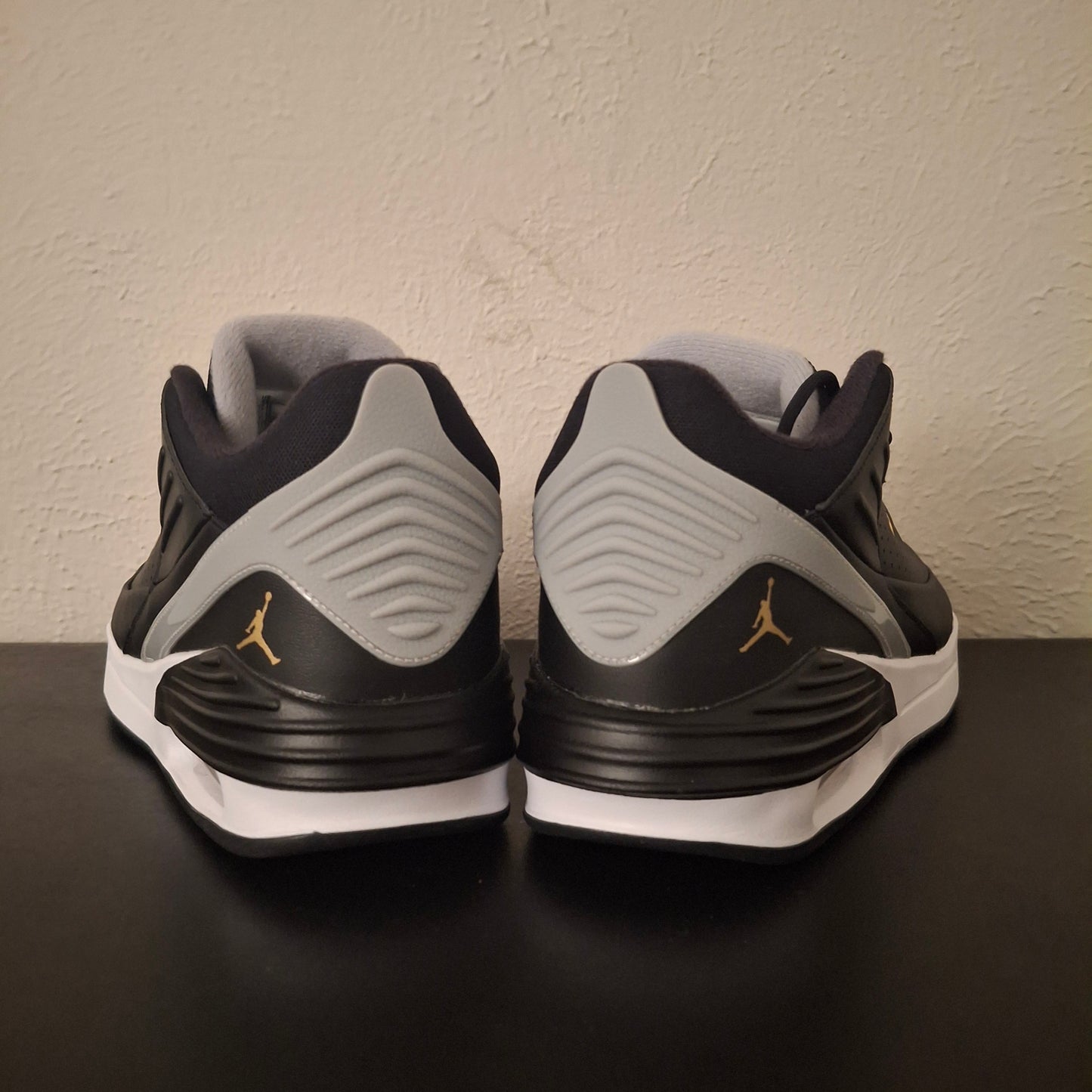 JORDAN MAX AURA 5- Size 12