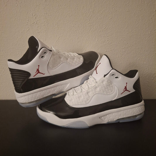 Size 11 - Jordan Max Aura 2 White Gym Red