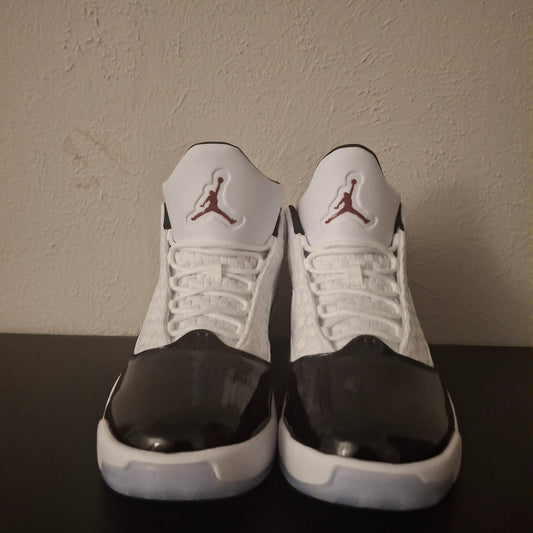 Size 11 - Jordan Max Aura 2 White Gym Red
