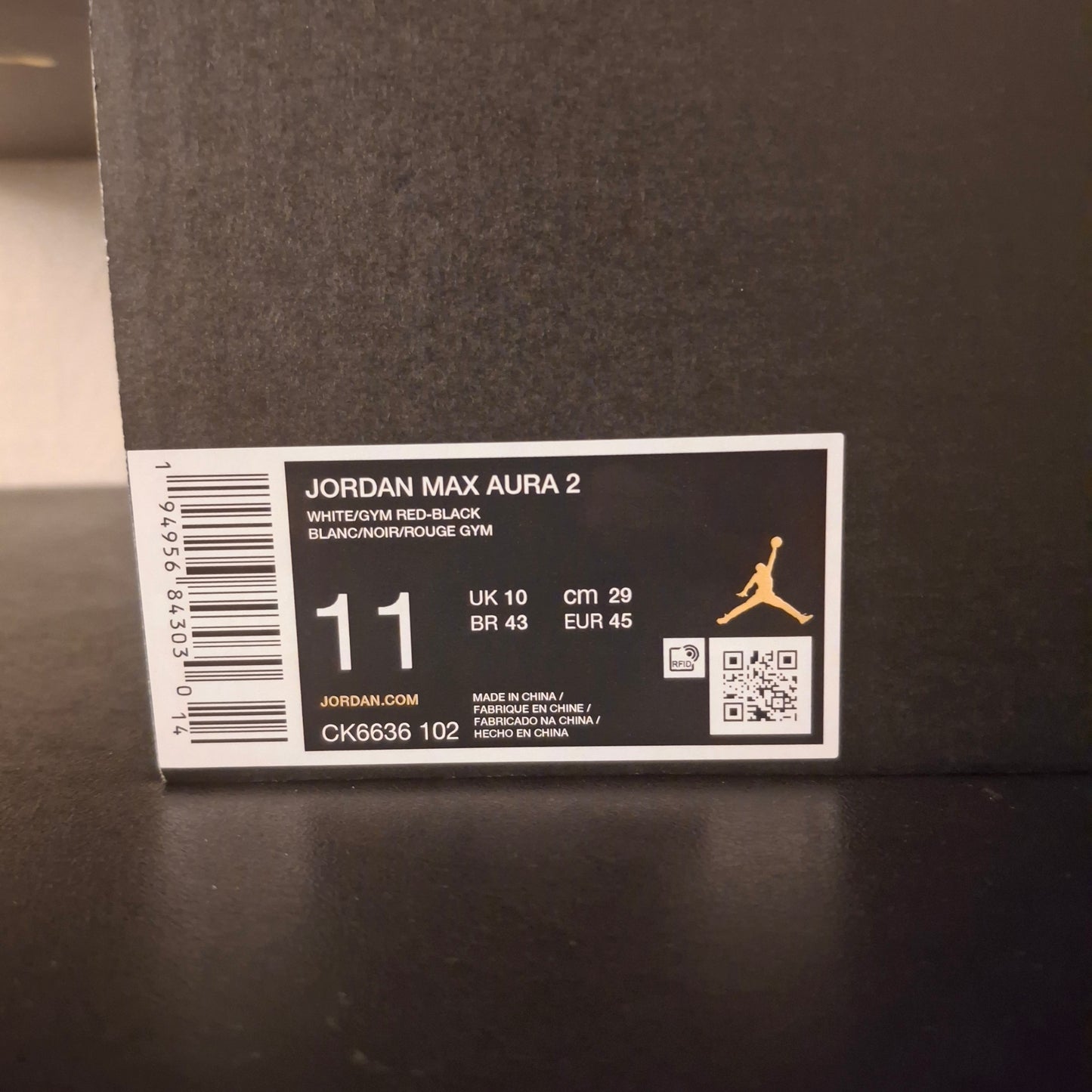 Size 11 - Jordan Max Aura 2 White Gym Red